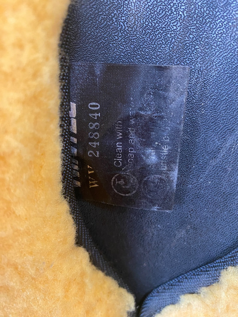 USED Wintec Synthetic Trail Saddle 15" Black