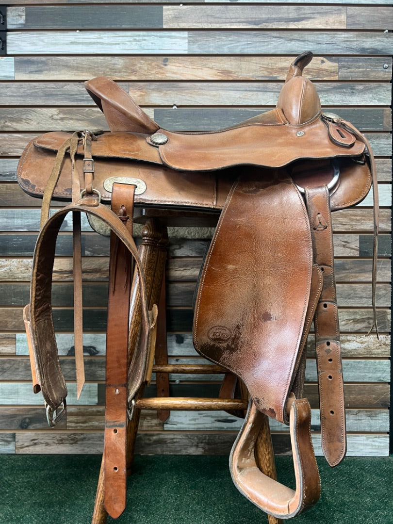 USED King Series Western Saddle 16.5” Light Oil