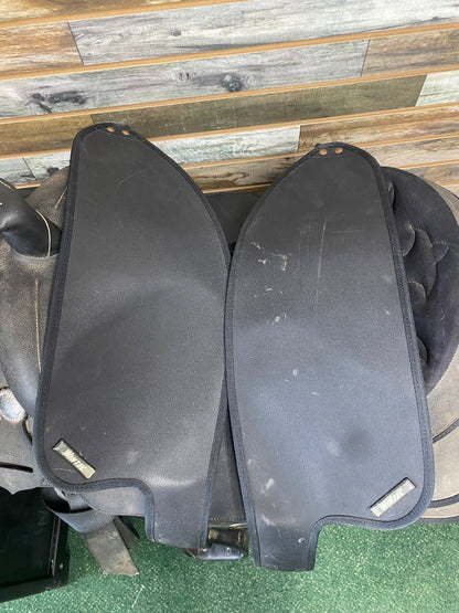 USED Wintec Synthetic Trail Saddle 15" Black