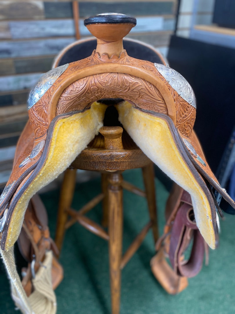 USED Circle Y Western Pleasure Show Saddle with Breast Collar and Cinch 16" Light Oil