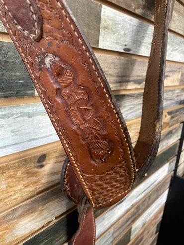 USED  Western Breast Collar  Medium Oil