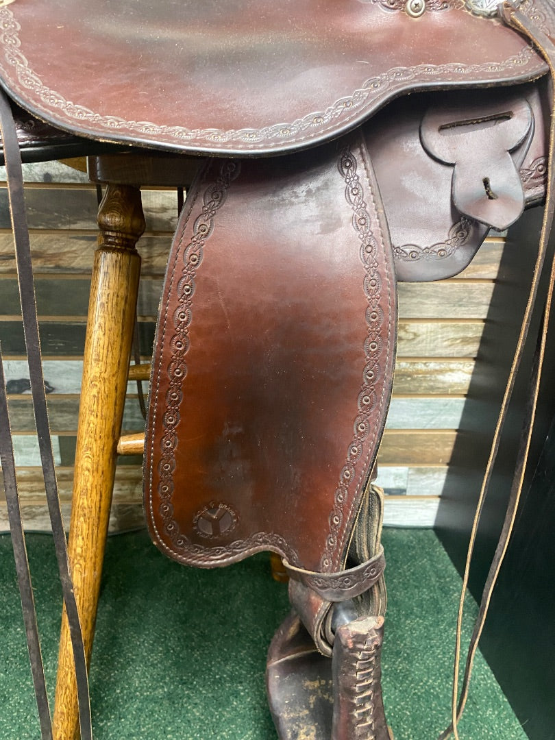 USED Circle Y Alpine Flex2 Trail Border Trail Saddle