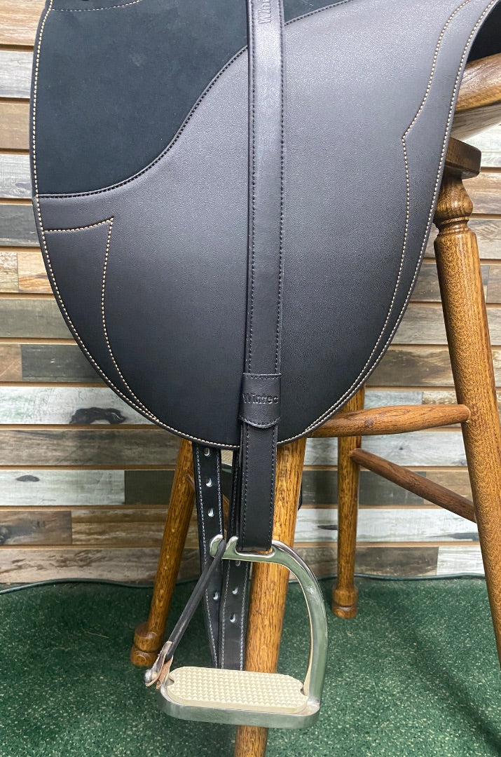 USED Wintec Australian Saddle 16" Black w/ Rosegold Stitching