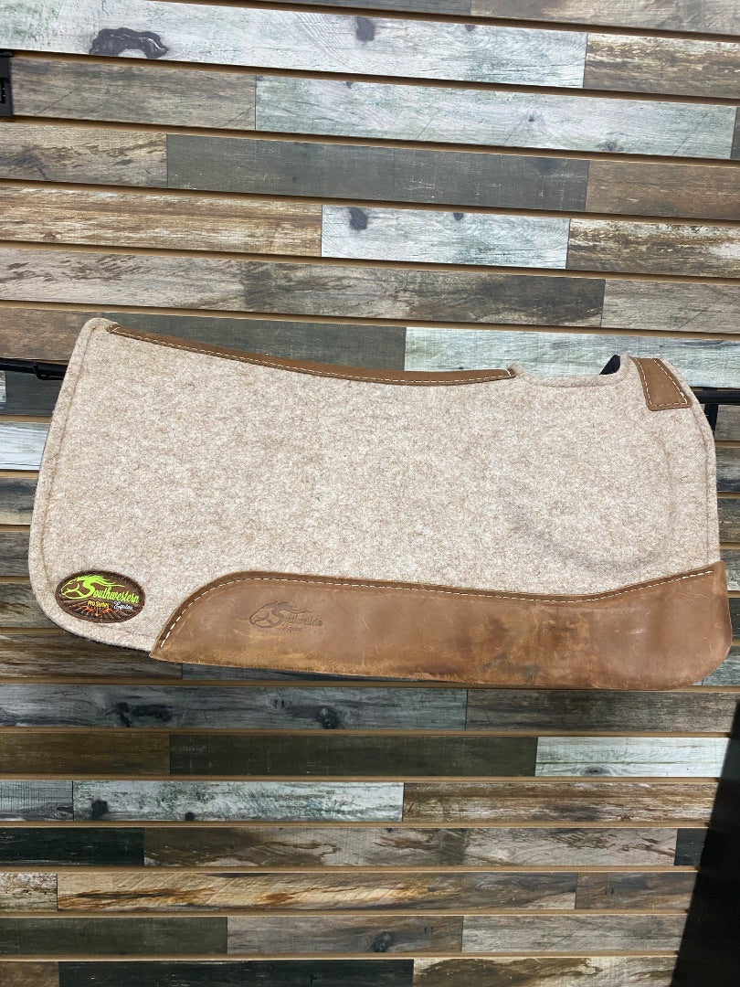 USED Southwestern Equine Felt Pad w/ Shoulder Shims 28"X30"