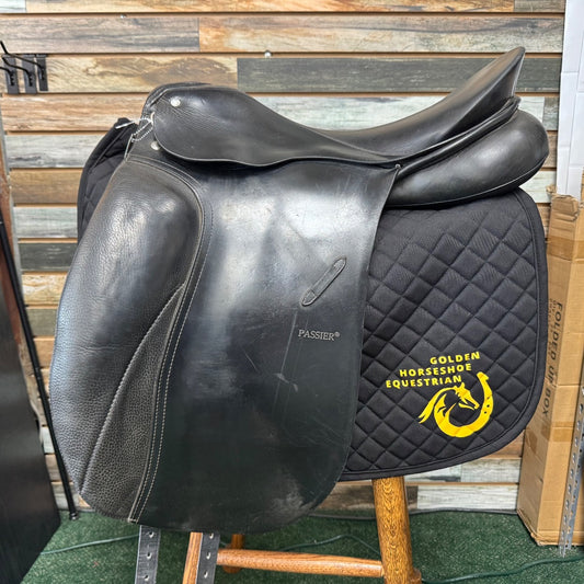 USED G. Passier & Sohn Hannover GG Extra Dressage Saddle w/ Cover 18" Black