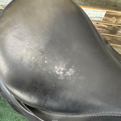 USED G. Passier & Sohn Hannover GG Extra Dressage Saddle w/ Cover 18" Black