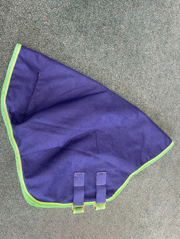 USED Weatherbeeta Neck Cover Size Medium 200g