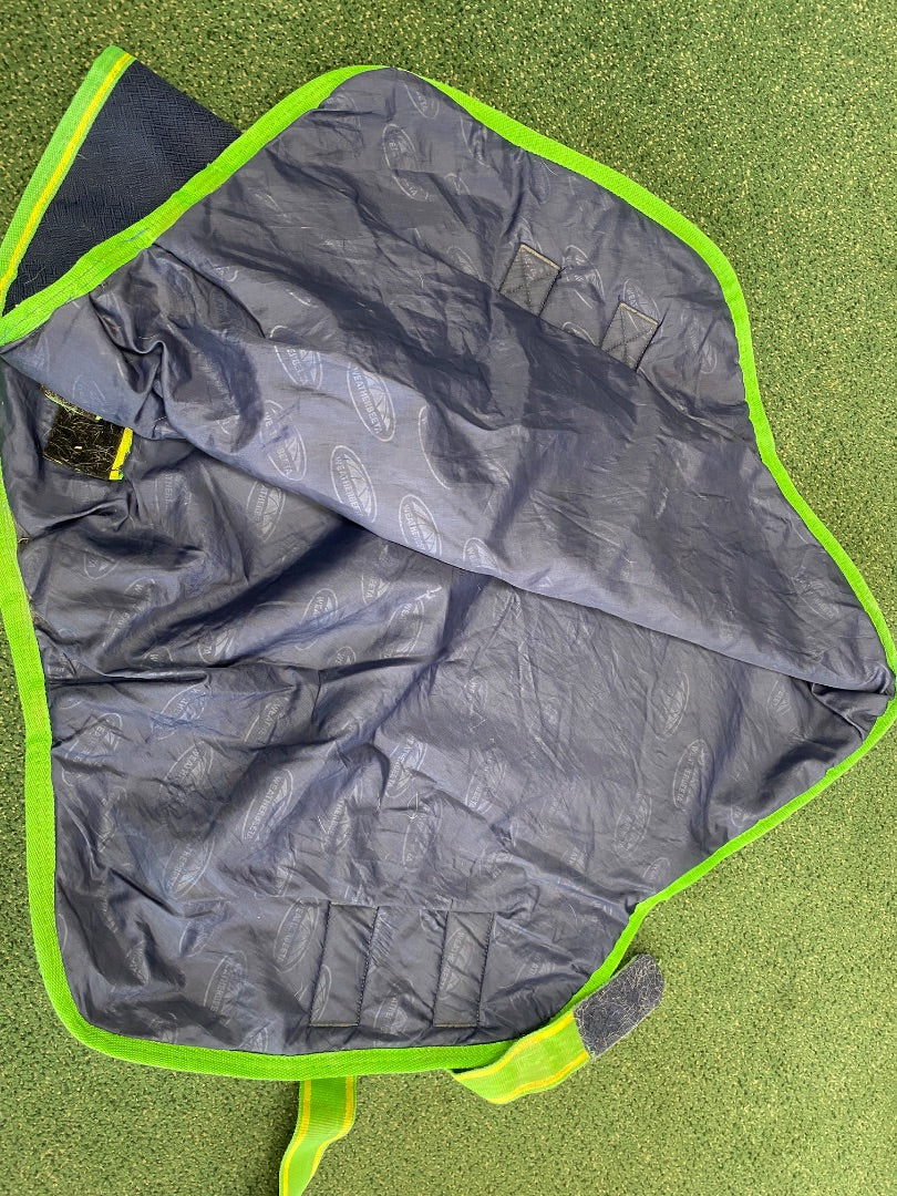 USED Weatherbeeta Neck Cover Size Medium 200g