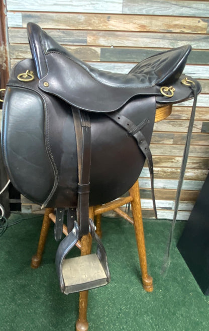 USED Tucker Equitation/Endurance Saddle 17.5" Black