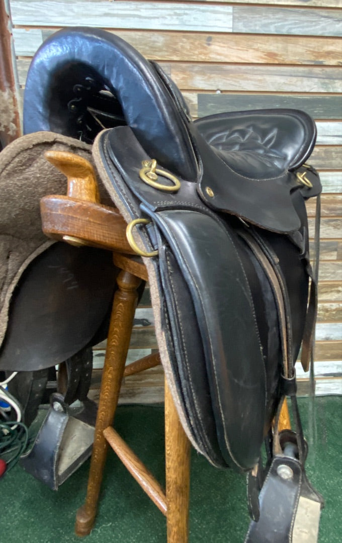 USED Tucker Equitation/Endurance Saddle 17.5" Black