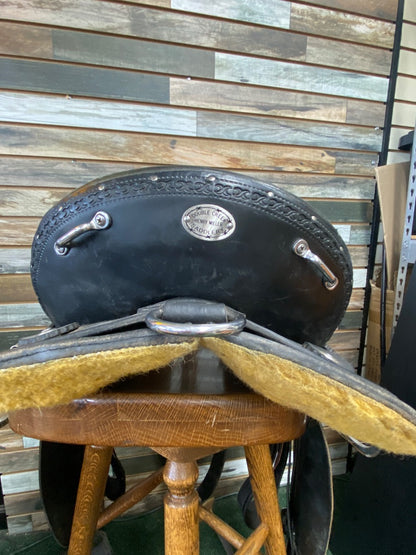 USED Double Creek Henry Miller Saddlery Endurance Trail Saddle 16" Black