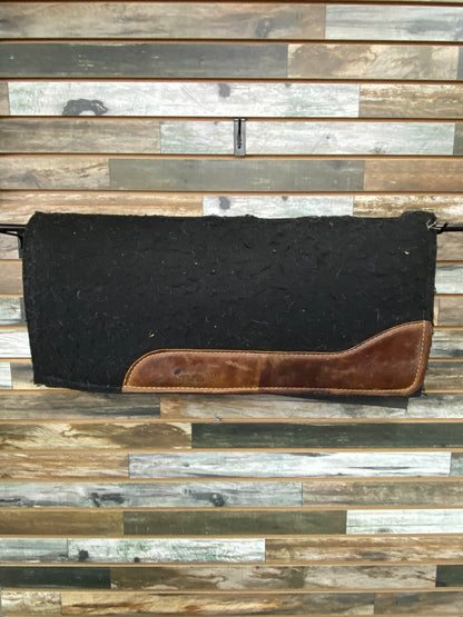 USED  Wither Relief Neoprene Pad w Spinal Relief  Black