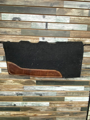 USED  Wither Relief Neoprene Pad w Spinal Relief  Black