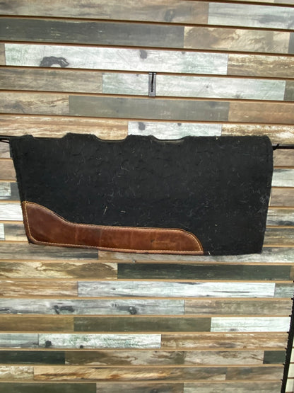 USED  Wither Relief Neoprene Pad w Spinal Relief  Black