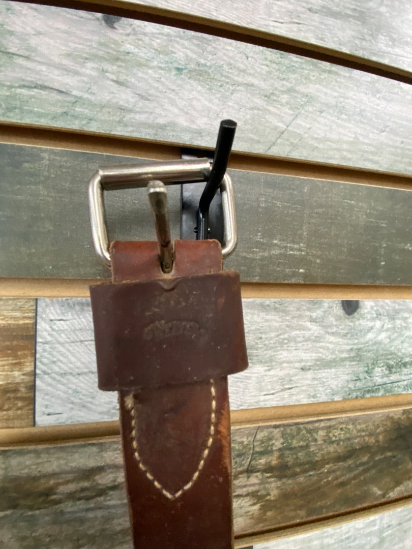 USED  Western Back Cinch 1 1/2" Medium Oil