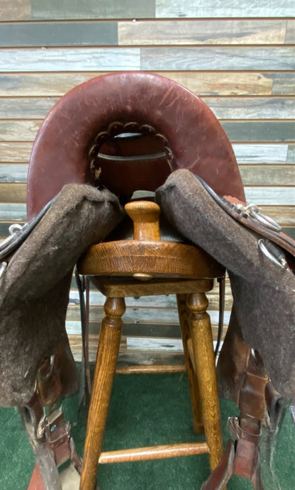 USED Tucker Endurance Saddle Medium Oil