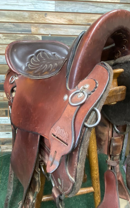 USED Tucker Endurance Saddle Medium Oil