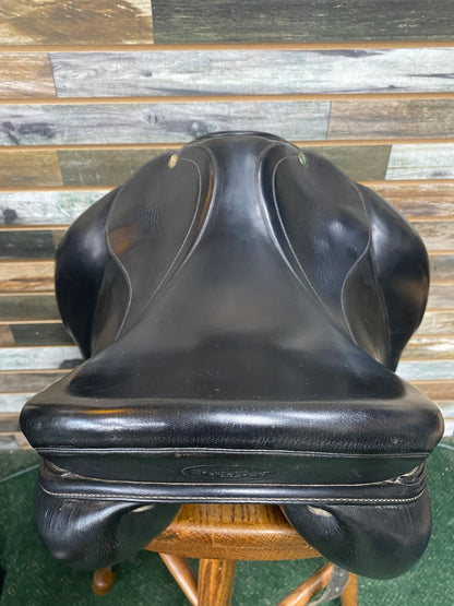 USED Prestige Dressage Saddle 18" Black