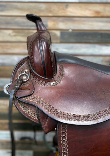 USED Dixieland Gaited Saddles Gaited Trail Saddle 17" Medium Oil
