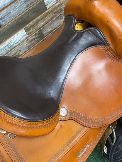 USED Circle Y Flex Lite Park and Trail Saddle 15" | Light Oil