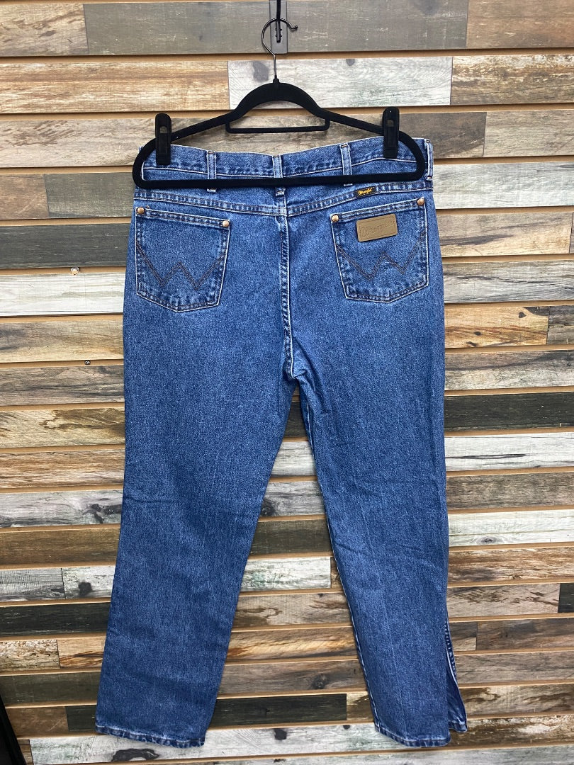 USED Wrangler Straight Leg 36x32 Blue Wash