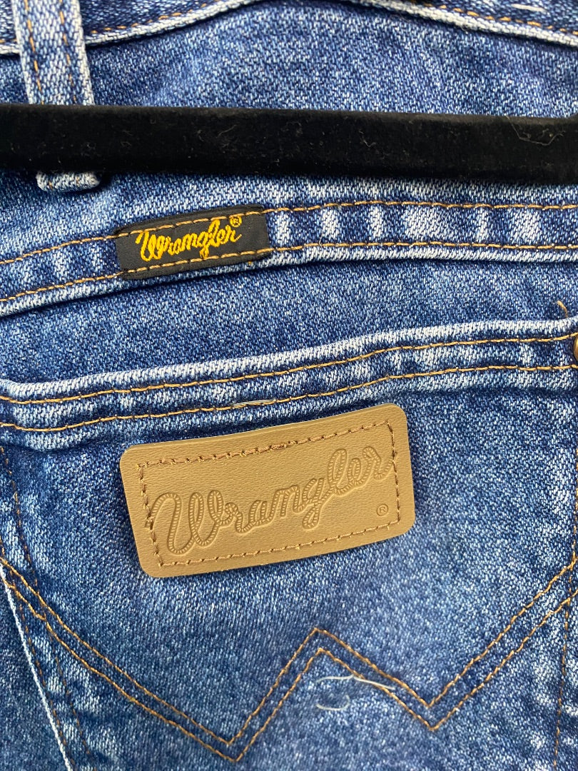 USED Wrangler Straight Leg 36x32 Blue Wash