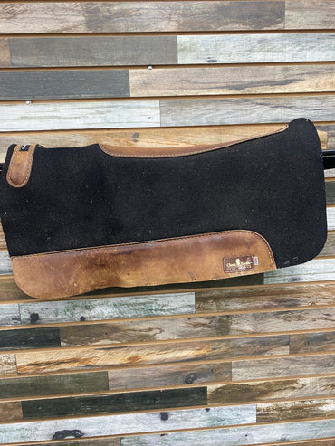 USED Classic Equine Contourpedic Western Neoprene Pad 30” x 30” Black/Tan
