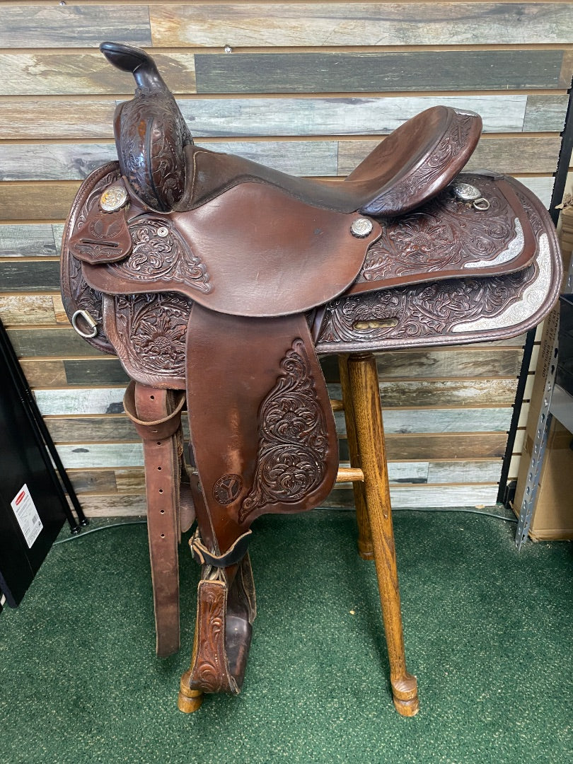 USED Circle Y Park & Trail 15"