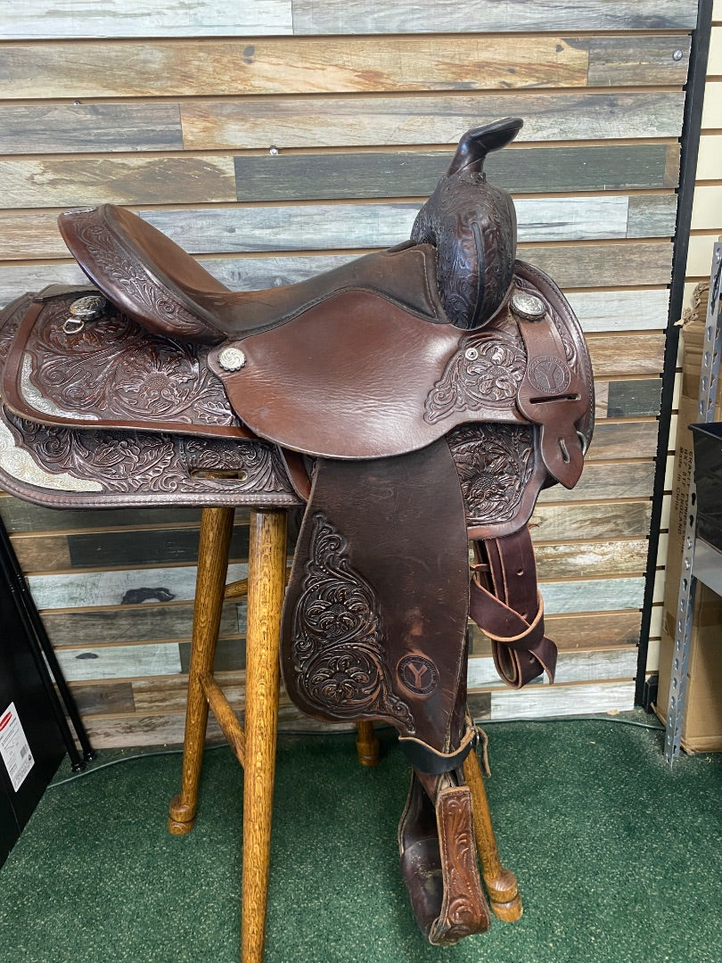 USED Circle Y Park & Trail 15"