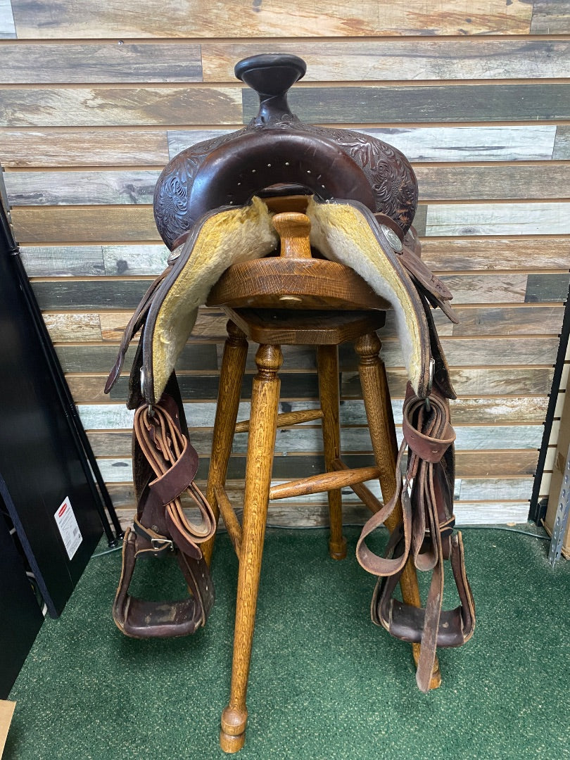 USED Circle Y Park & Trail 15"