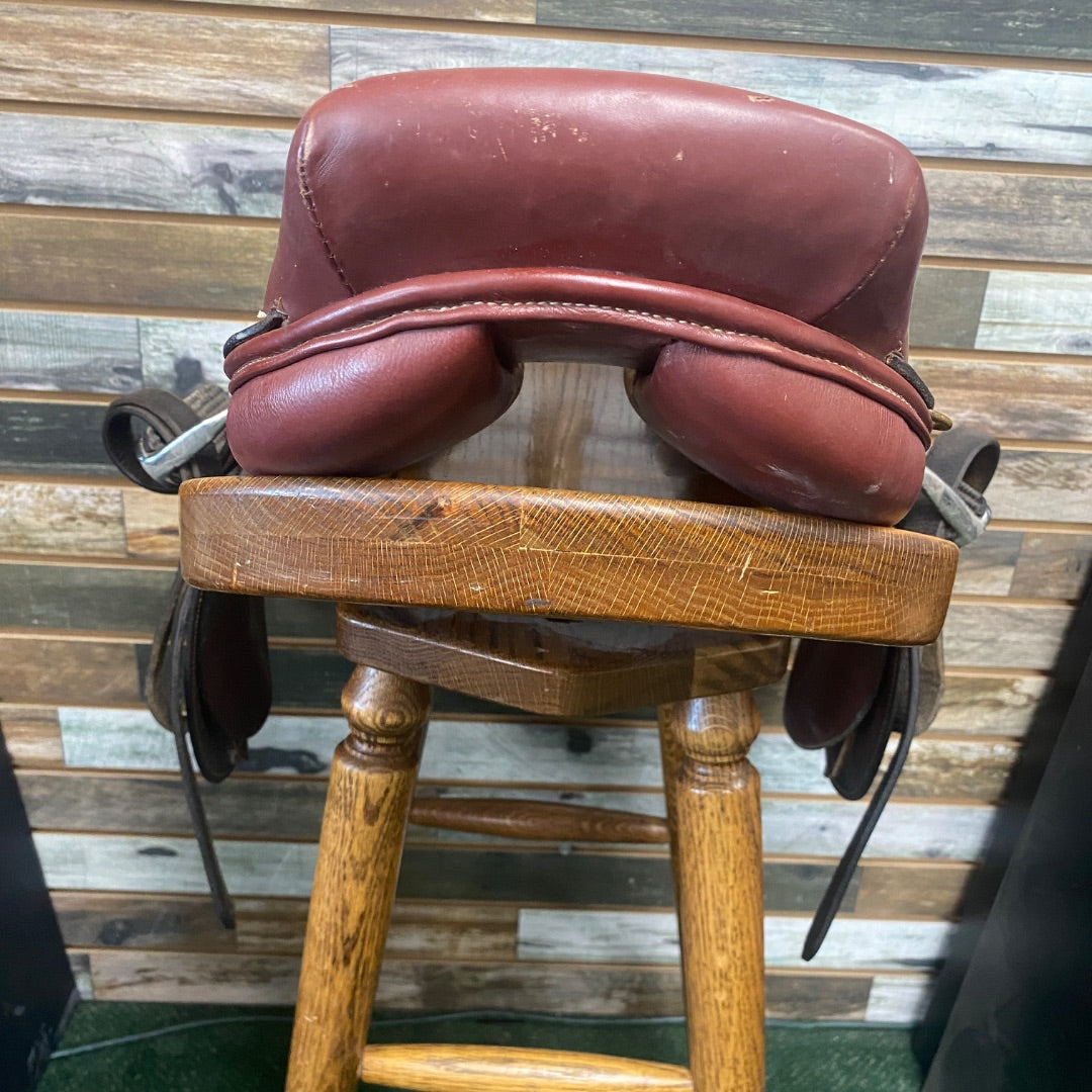 USED Kincade Jump Saddle 16 1/2" Red