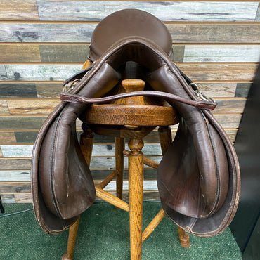 USED Collegiate All Purpose Saddle 18" Medium OIl