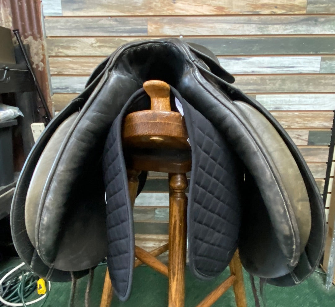 USED Passier Grand Gilbert Dressage Saddle 18" Black