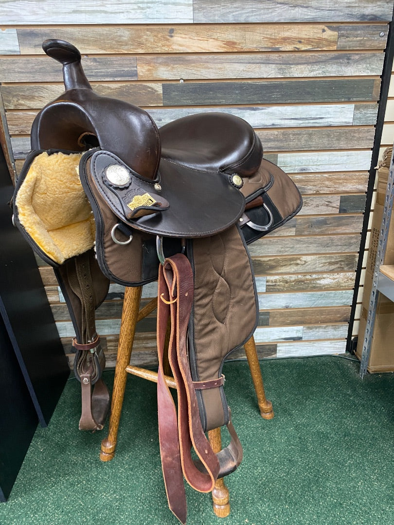 USED Big Horn Western Trail/Pleasure Saddle 15” Dark Oil