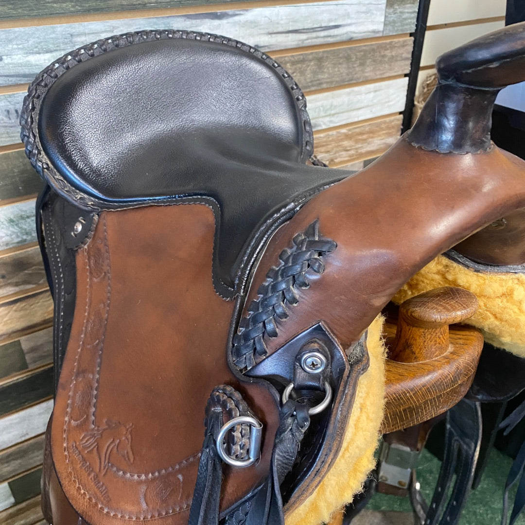 USED Synergist Light Endurance Trail Saddle 15" Dark Oil