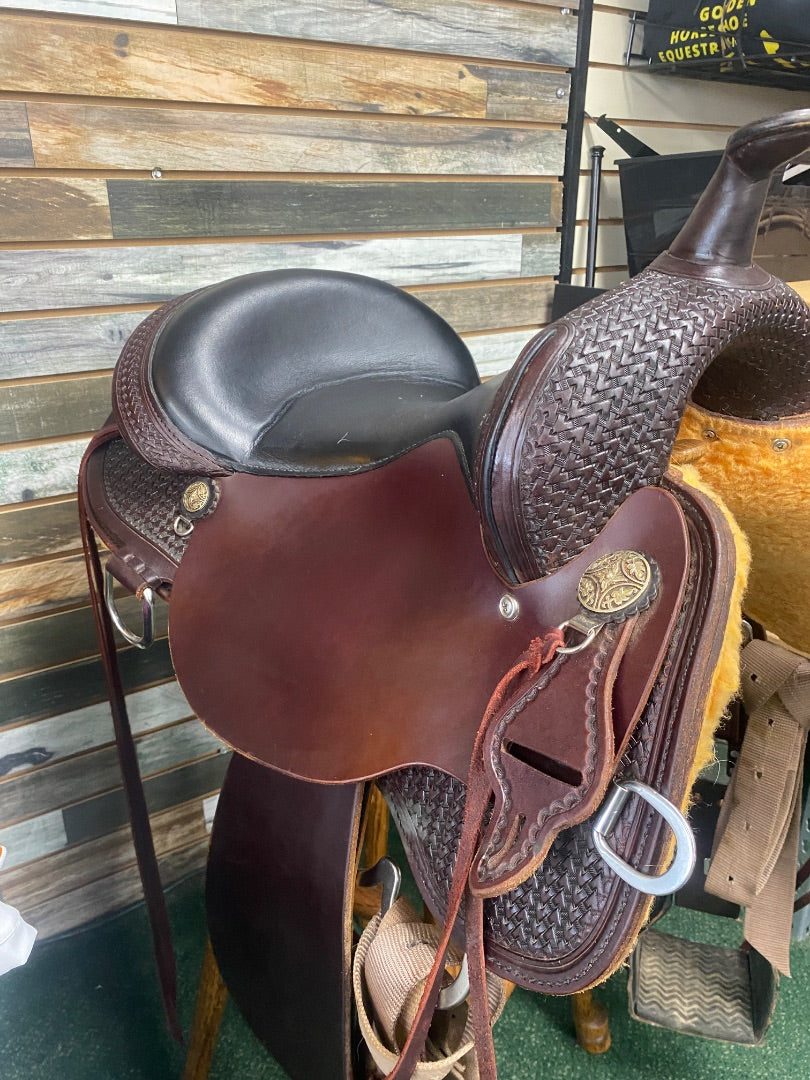 USED Circle Y Arrow Creek Trail Saddle 16" Walnut