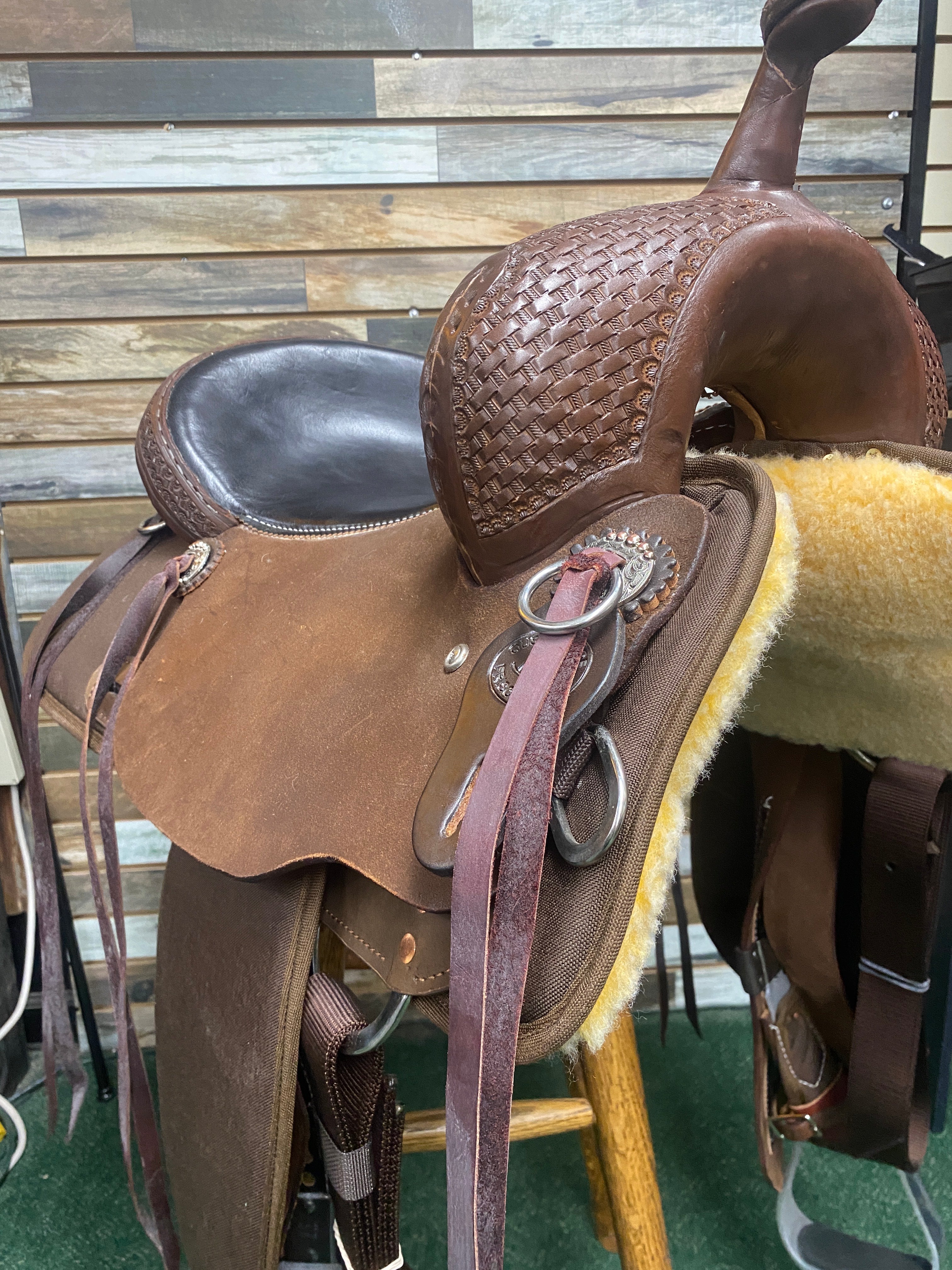 HR Condura Trail Saddle
