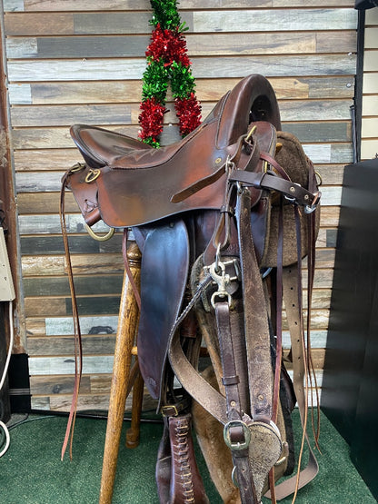 USED Tucker Endurance Saddle | Seat: 16.5" Gullet: 6.5"