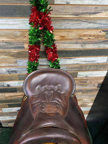 USED Tucker Endurance Saddle | Seat: 16.5" Gullet: 6.5"