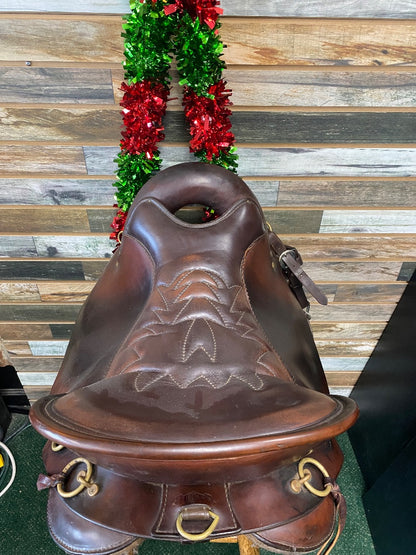 USED Tucker Endurance Saddle | Seat: 16.5" Gullet: 6.5"