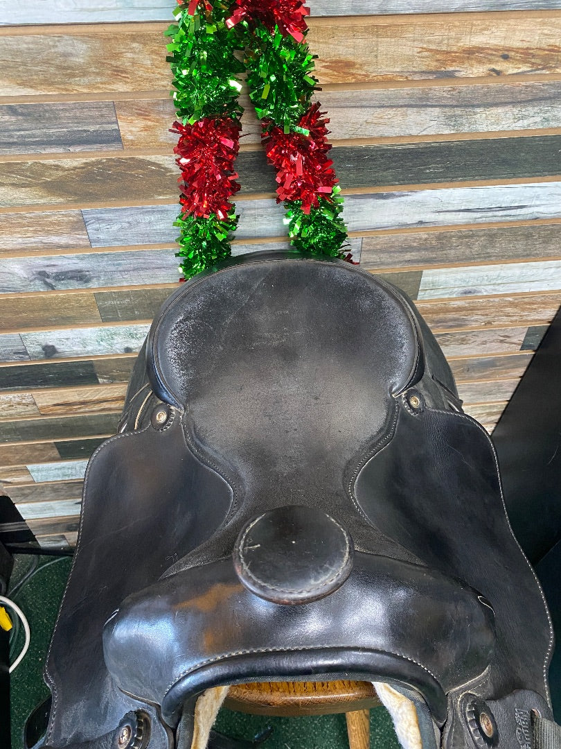 USED Big Horn Synthetic Western Saddle | Seat: 16" Gullet: 7.5"