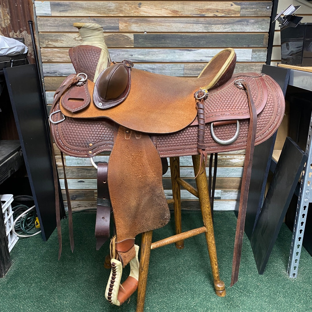 USED  Ranch/Trail Saddle 17" Seat 6 1/2" Gullet