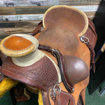 USED  Ranch/Trail Saddle 17" Seat 6 1/2" Gullet