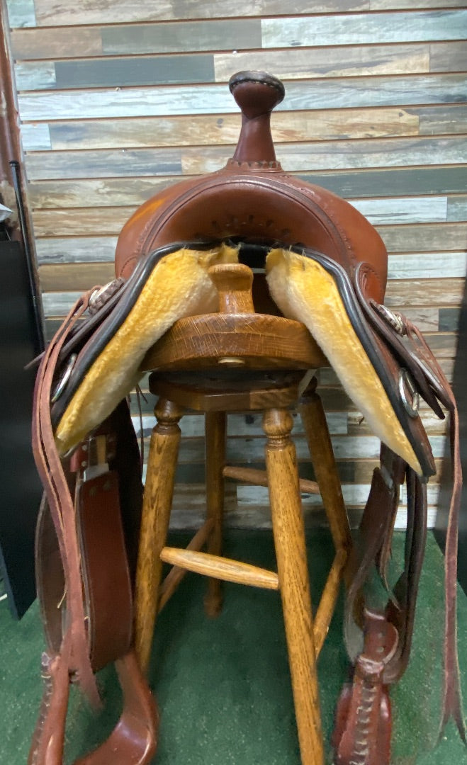 USED Reinsman by Circle Y Trail Saddle 16" Seat 7" Gullet Medium Oil
