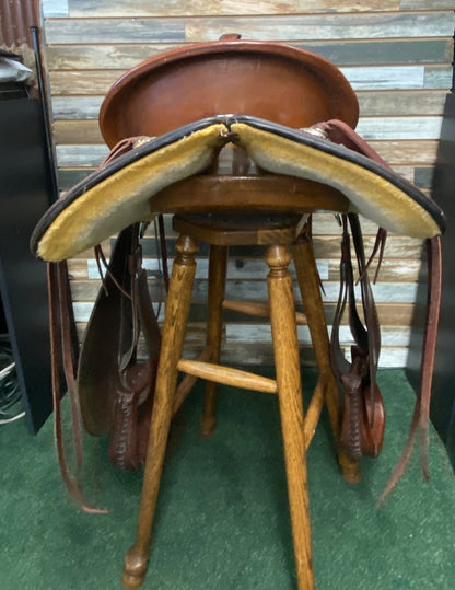 USED Reinsman by Circle Y Trail Saddle 16" Seat 7" Gullet Medium Oil