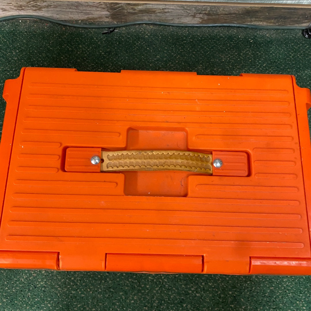 USED 2-in-1 Mounting Block & Grooming Tote – Orange