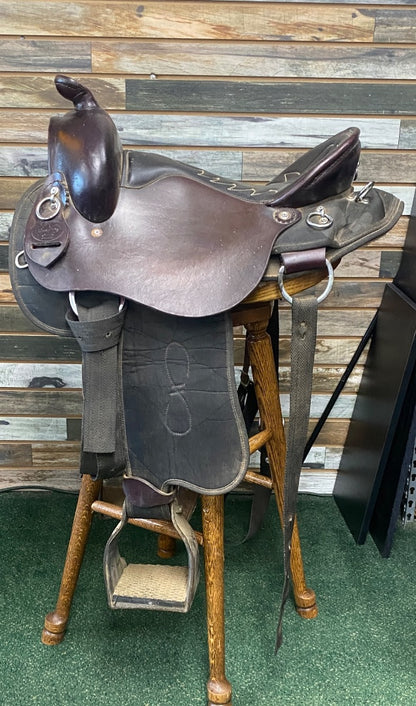 USED Crest Ridge Saddlery Half Synthetic Trail Saddle 15.5" Seat 7" Gullet Dark Oil