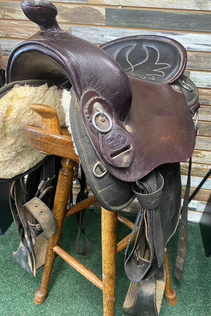 USED Crest Ridge Saddlery Half Synthetic Trail Saddle 15.5" Seat 7" Gullet Dark Oil