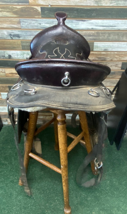 USED Crest Ridge Saddlery Half Synthetic Trail Saddle 15.5" Seat 7" Gullet Dark Oil