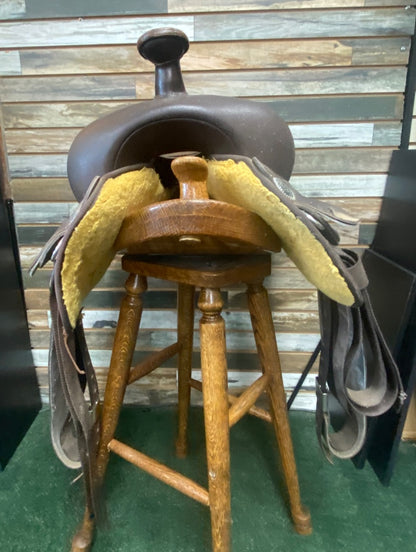 USED Wintec Synthetic Trail Saddle 15" Seat 7" Gullet Brown